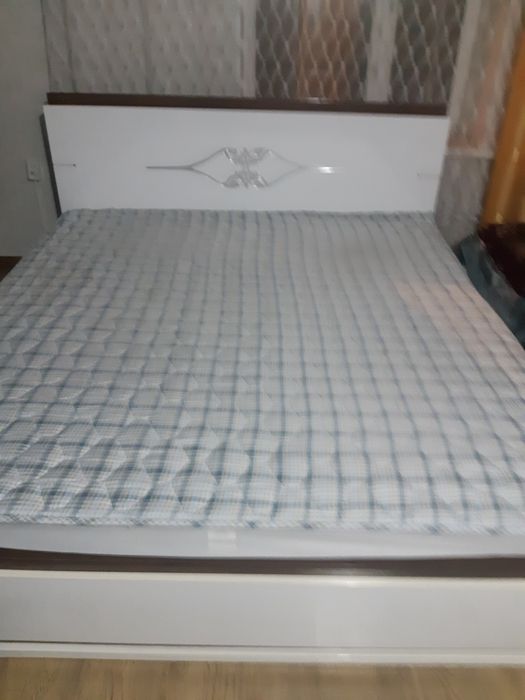 Продам  2х спальная кровать