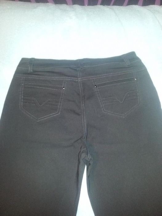 Брюки женские продаю.