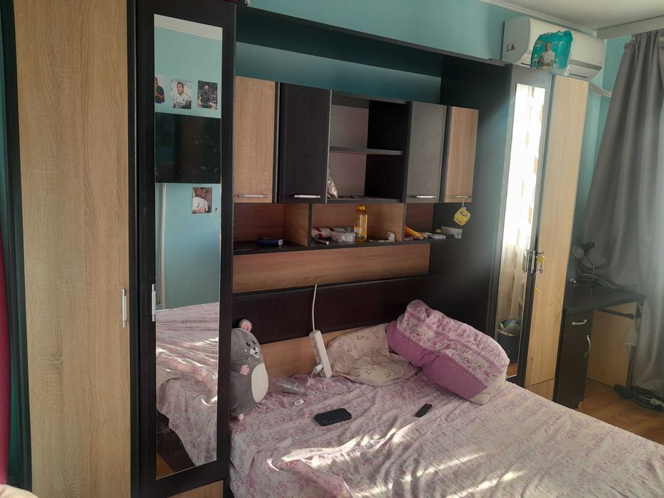 Vand Dormitor plus birou!