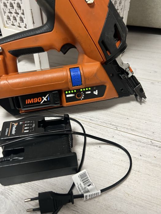 Pistol cuie lemn paslode im90