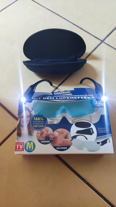 Ochelari cu zoom lupă