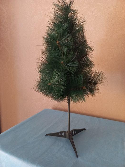 Ёлочка небольшая.