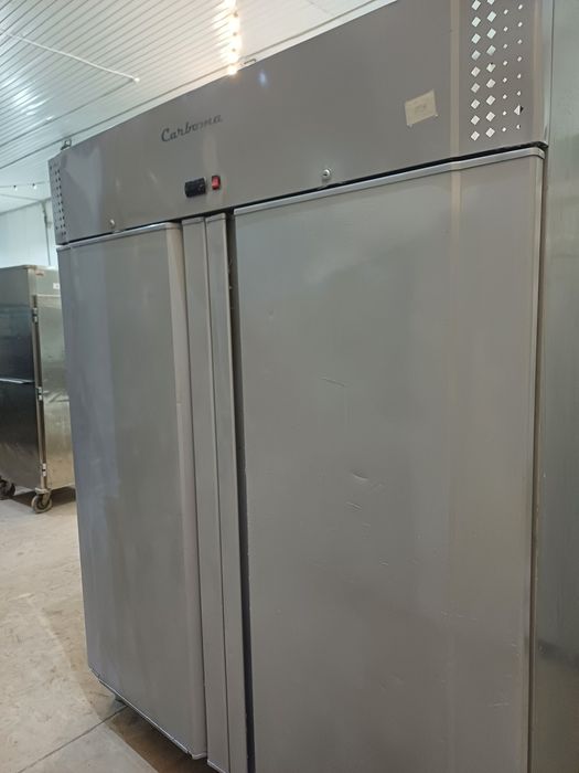 Пастоварка, стулья барные,холодильник