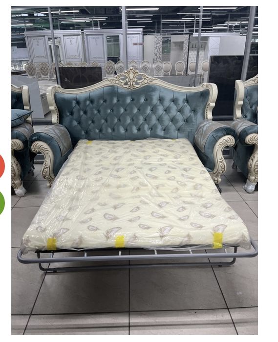 Королевский диван