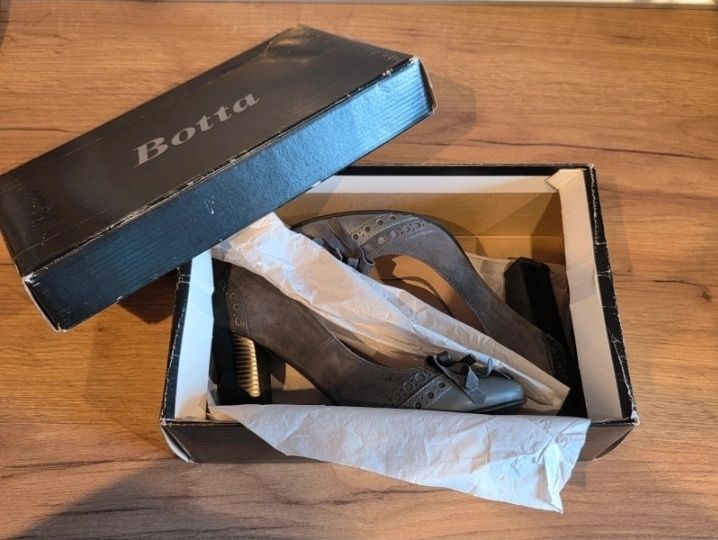 Pantofi cu toc din piele naturala Botta marimea 38