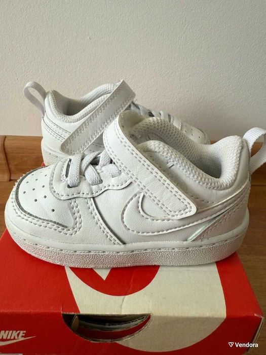 Nike kid shoes size 22