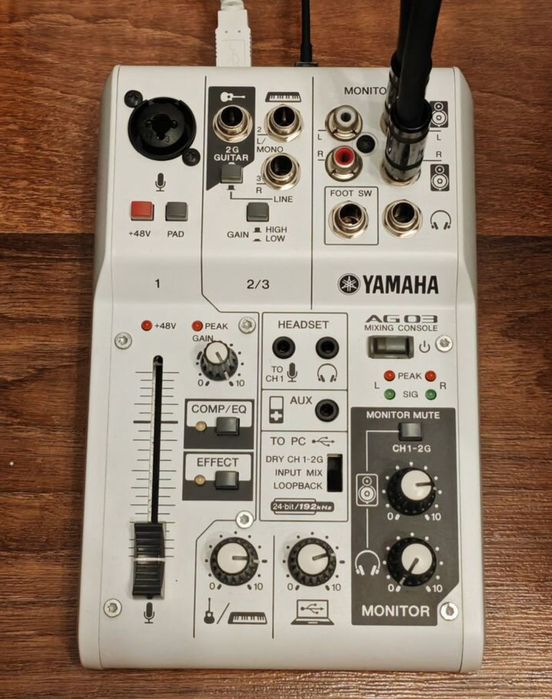 Студийный монитор, Adam T5V + профессиональный звуковая карта, Yamaha