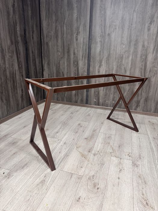 Стол в стиле лофт