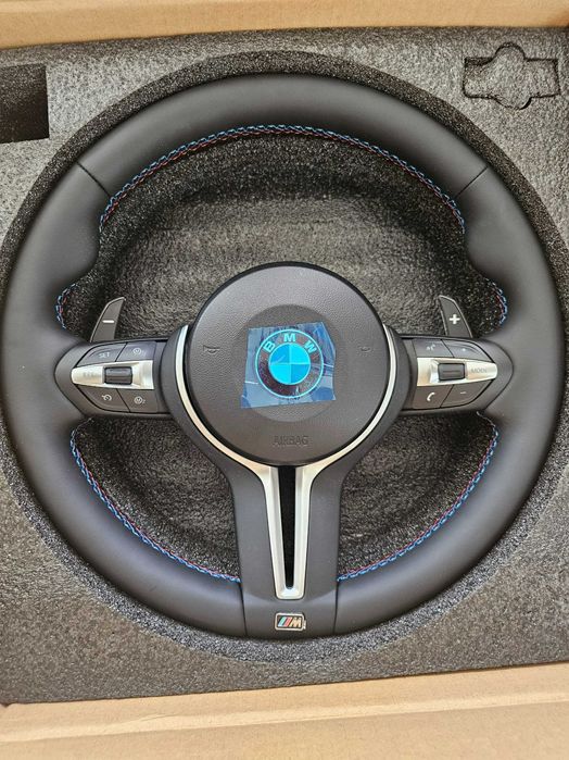 BMW M волан F10 M5 F06 F12 F13 M6 M Sport кожен волан за БМВ