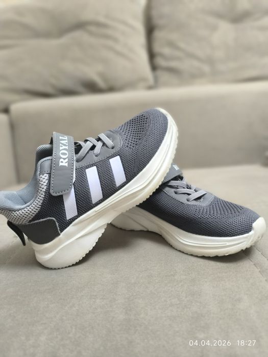 Кроссовки детские