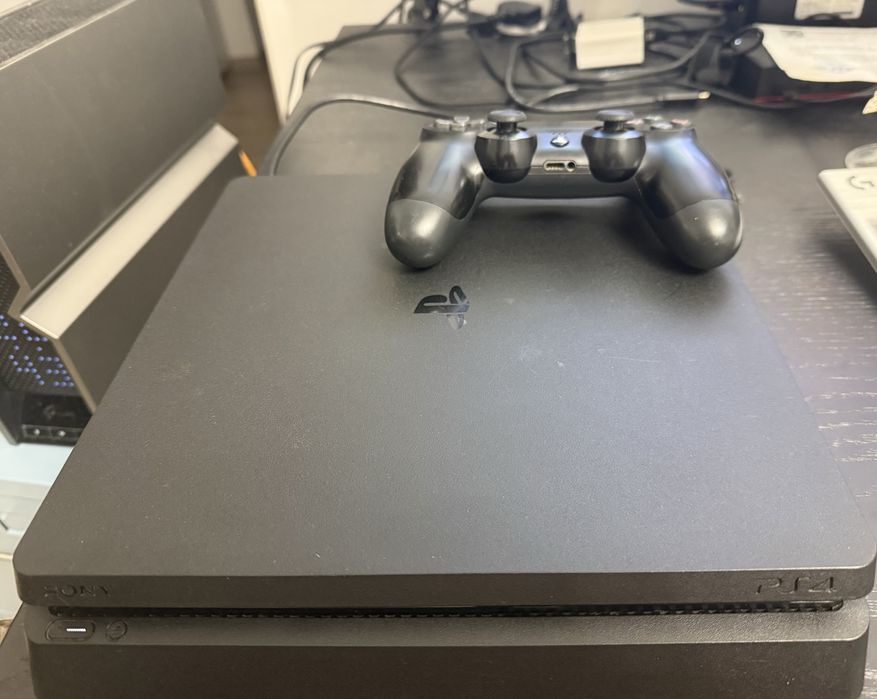 PS4 Slim 1TB Modat