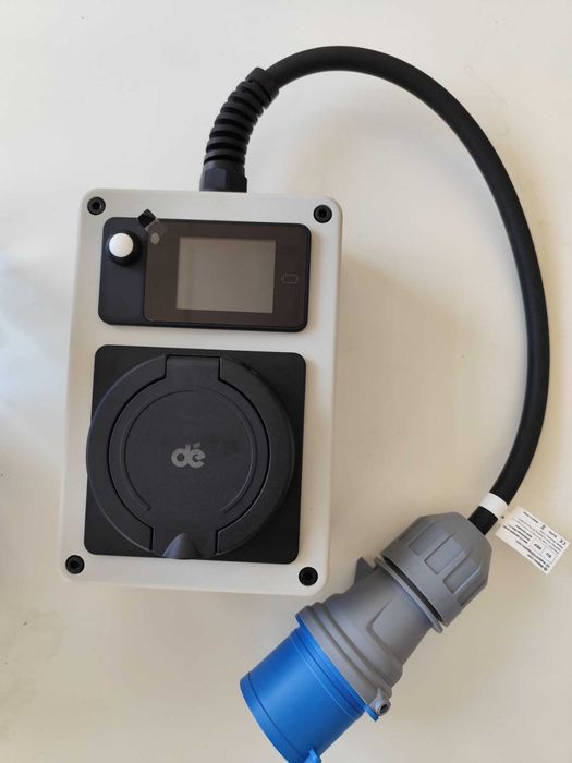 Зарядна станция Wall box-7,4 KW/32 A с приложение App Tuya