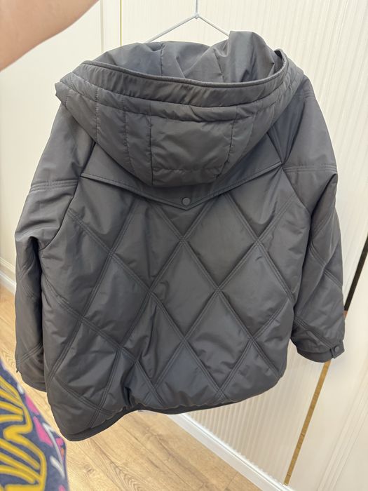 Продам куртку новую