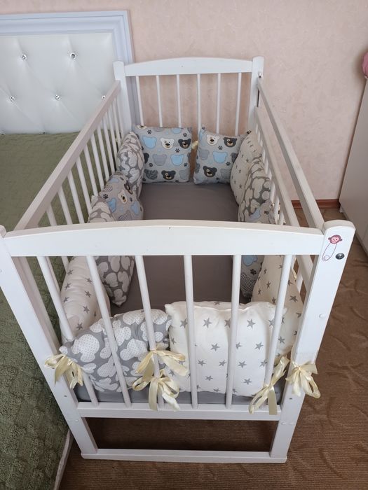 Детская кроватка