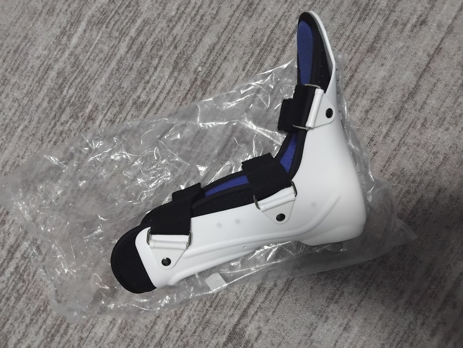 Продам лангет на левую ногу