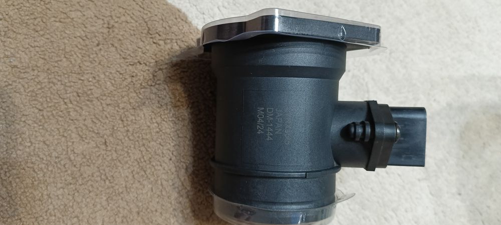 Продаю ДМРВ на audi A6 C5