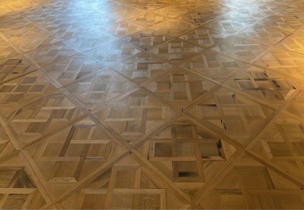 Vand parchet si panouri parchet Versailles