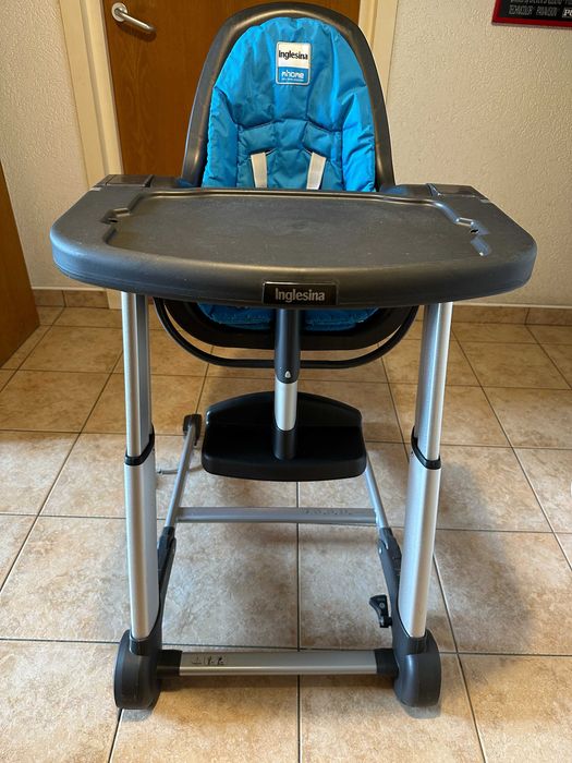 Scaun de masa INGLESINA Zuma culoare Light Blue cu cadru gri, stare excelenta!