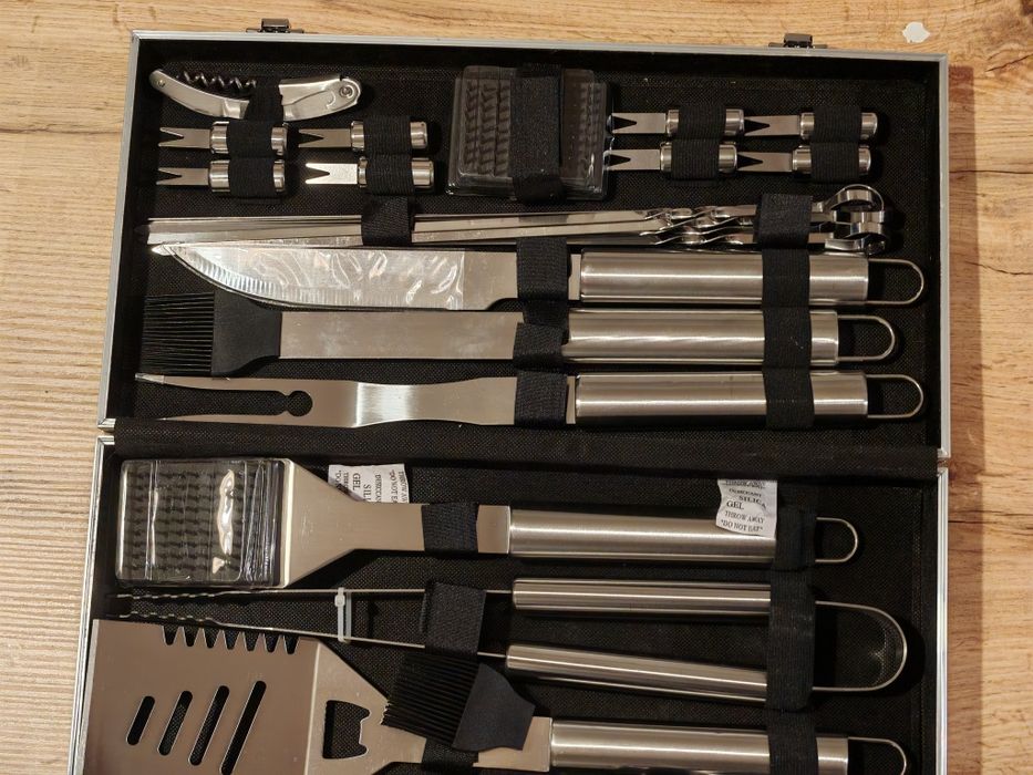 Барбекю аксесоари Комплект 26 части BBQ  принадлежмости  Подарък