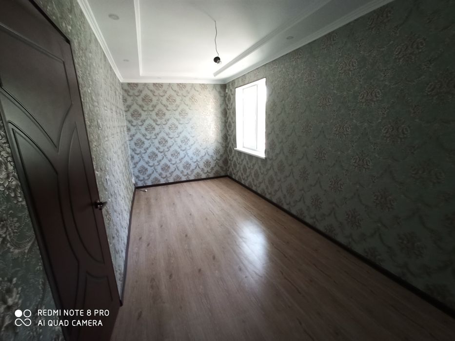 Квартира сотилади. Чирчик Троицкий. 14 мактаб олдида