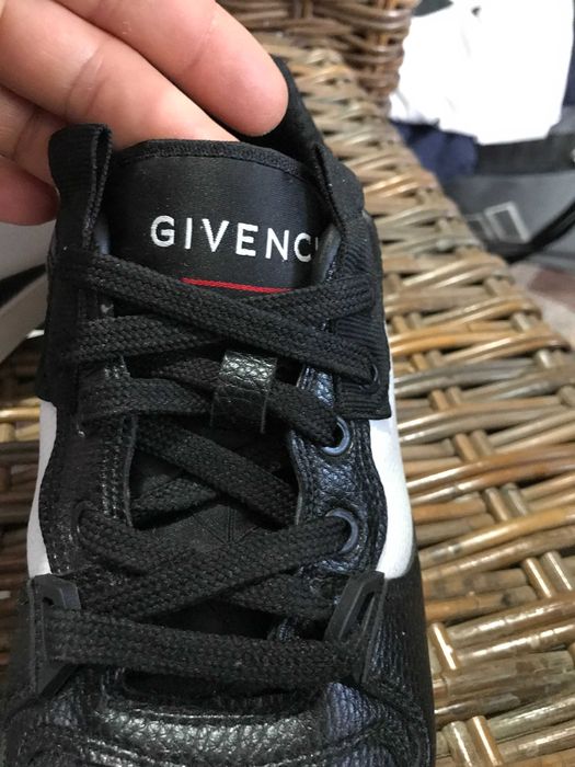Givenchy low top sneakers