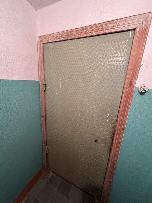 Продам дверь  в хорошом сост