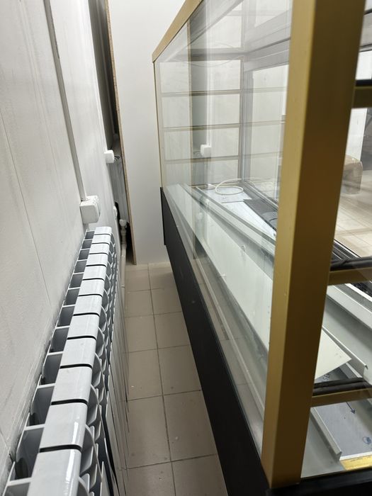 Витринный холодильник