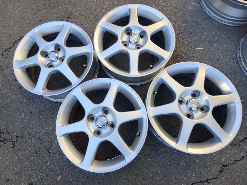 15" оригинални алуминиеви джанти за Toyota Yaris...