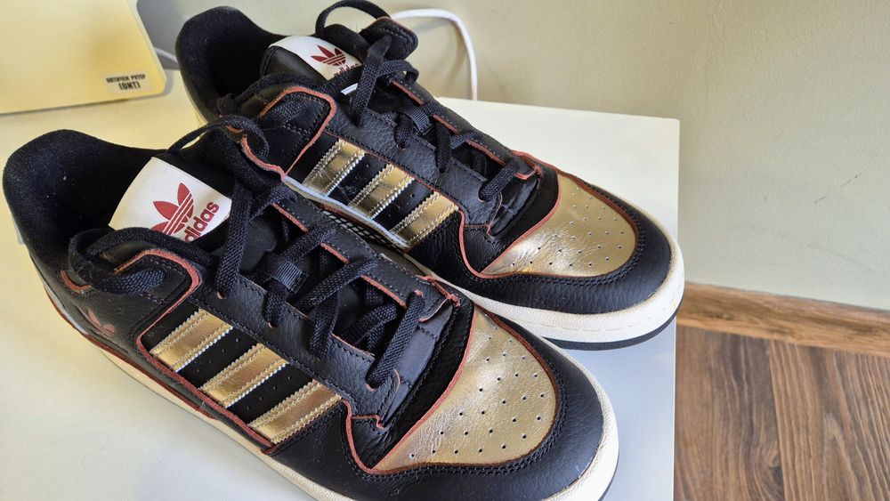 Adidas Originals Forum low Black & Gold