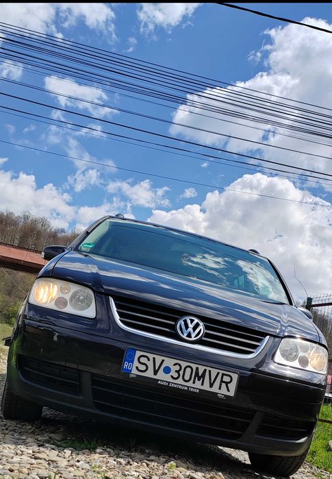 Vând Wolkswagen Touran
