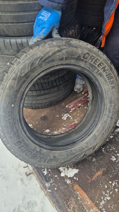 Продам комплект шин лепучка