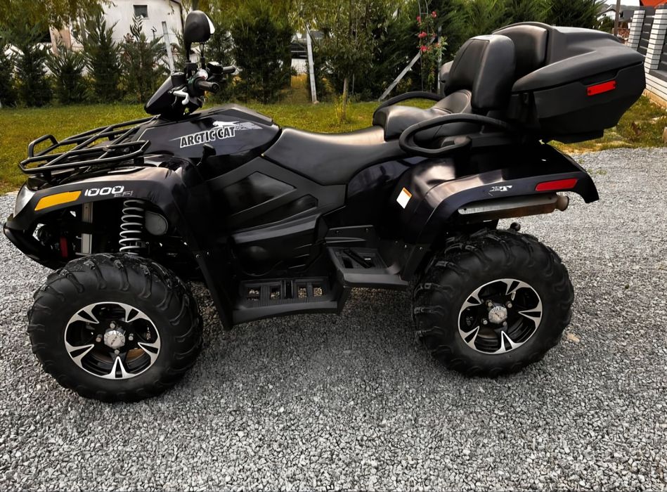 Vând atv ARCTICAT 1000 cc