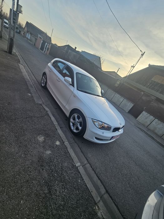 Vand  sau schimb Bmw seria 1