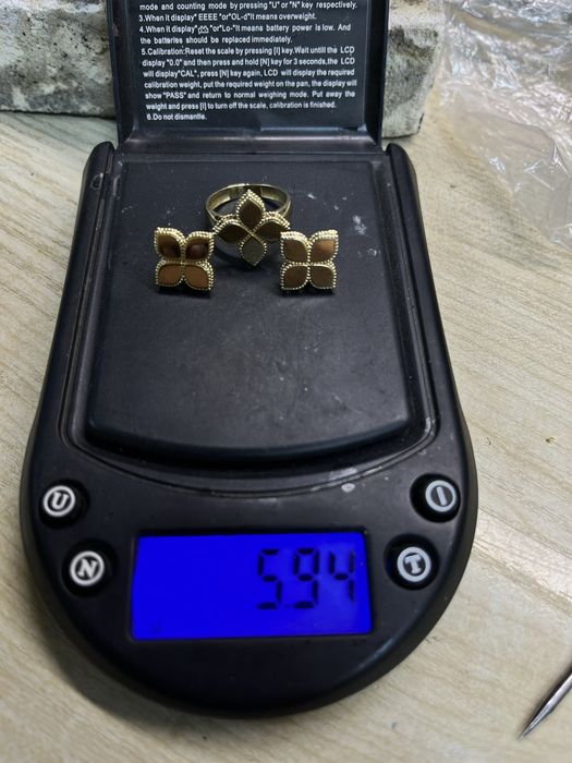 Продам золотые изделия