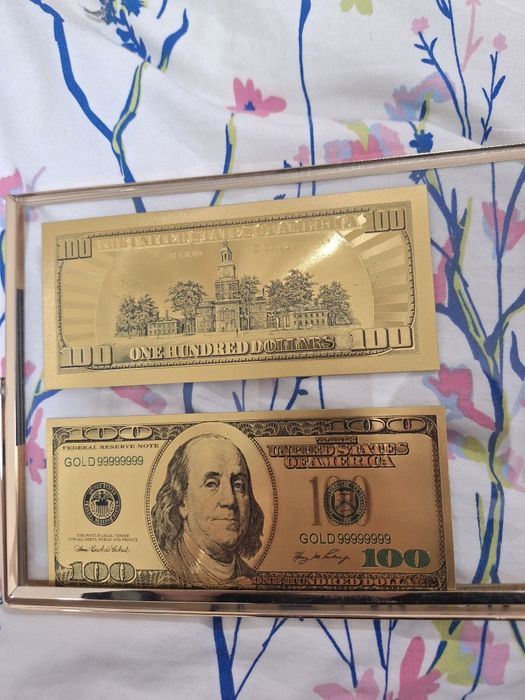 Продавам 100 доларови банкноти -2 броя