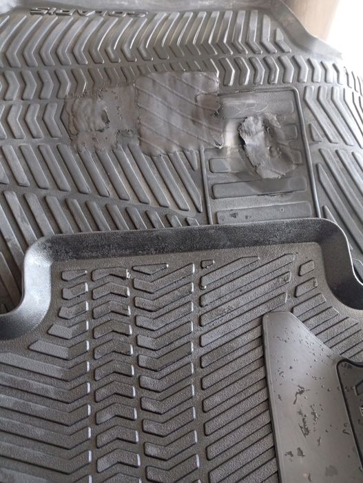 Продам коврики на Хендай Солярис