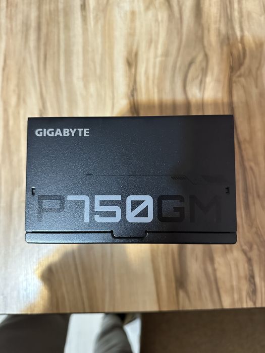 Захранване Gigabyte P750GM – 750W, 80+ Gold, Active PFC