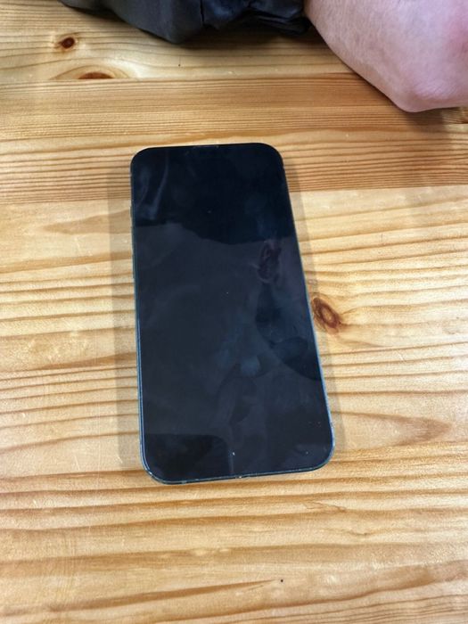 Айфон 13 сатылады