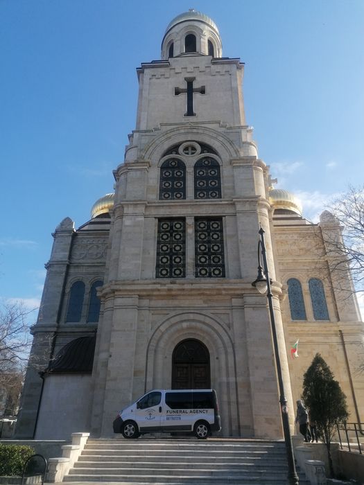 ГЬОКОВ  траурна агенция ДЕНОНОЩНА, ВАРНА, Погребение, Кремации