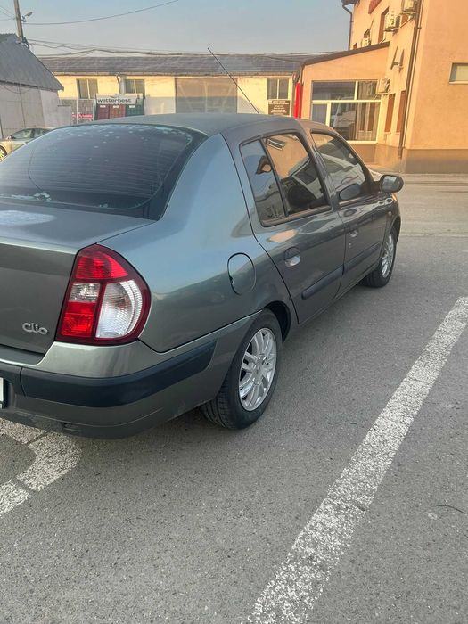 Autoturism marca Renault Symbol.