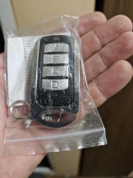 Многочестотно универсално клониращо дистанционно, 280 - 868 MHz