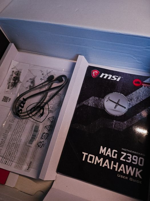 Intel Core 19-9900K +  32gb ddr4 рам + Дъно MSI MAG Z390 Tomahawk 

​8