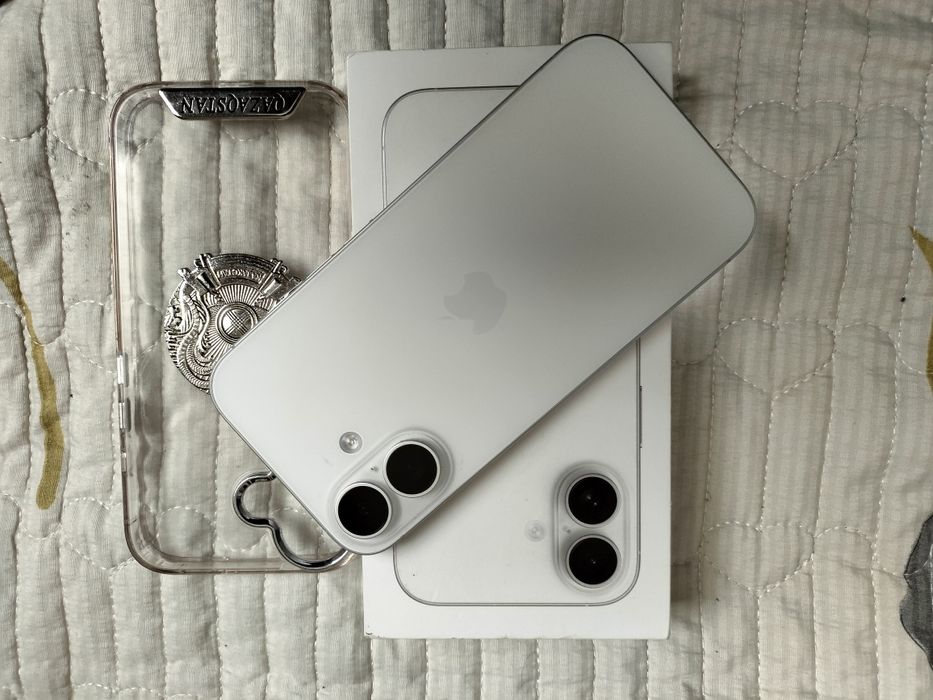 Applee Айфон 16 с гарантией