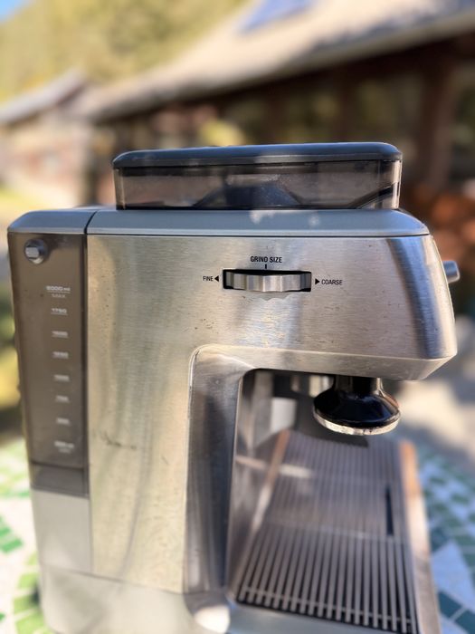 Espressor manual Catler ES 8013 cu râșniță integrată și manometru
