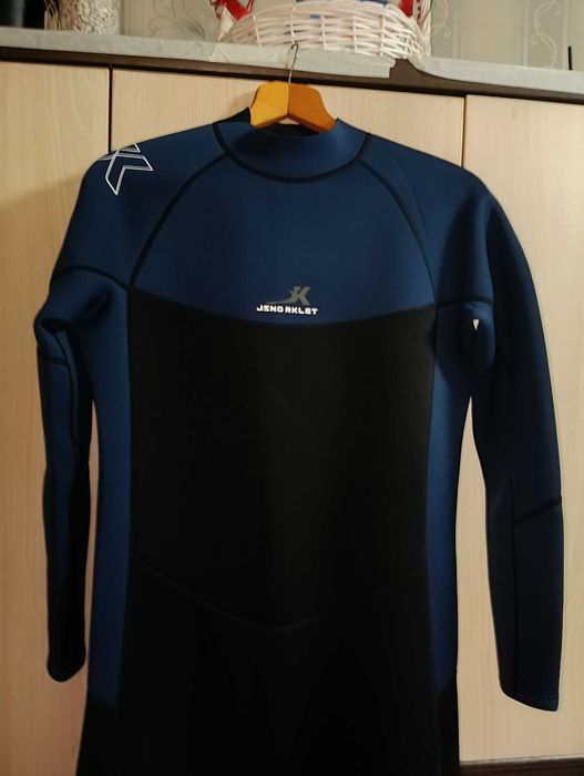 Неопренов костюм