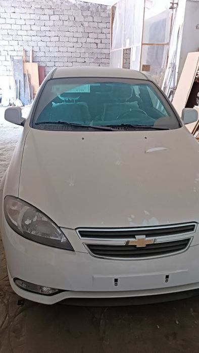 Lasetti jentra bez pravek 0 stok holatda