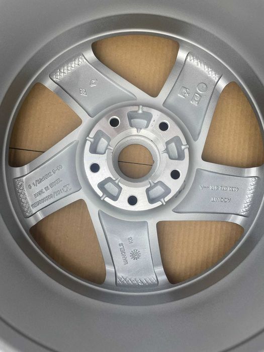 Jante noi R16 originale Dacia Duster model Aconit 5x114.3 6.5J ET50