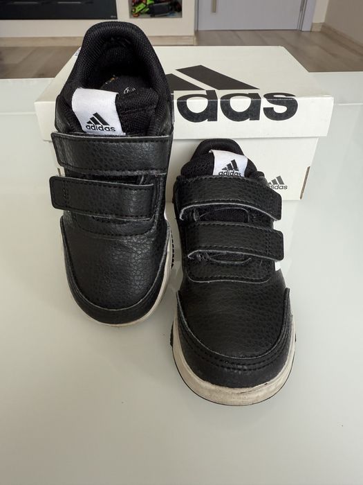 Маратонки Адидас