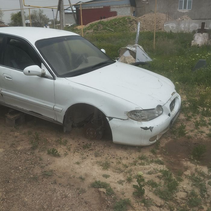 Хундай соната 1998 запчаст ретінде бөлшектеп өткіземін кузов жақсы