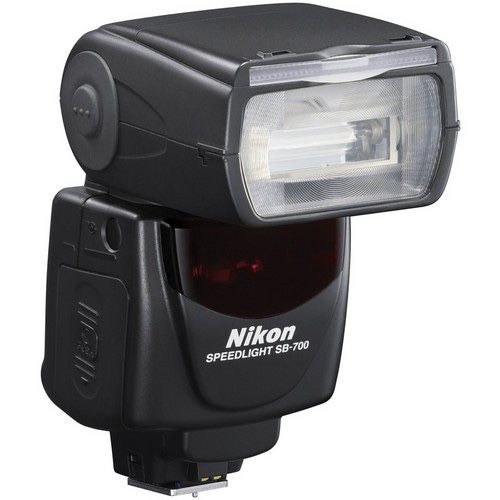 Фотовспышка Nikon SB-700 Speedlight